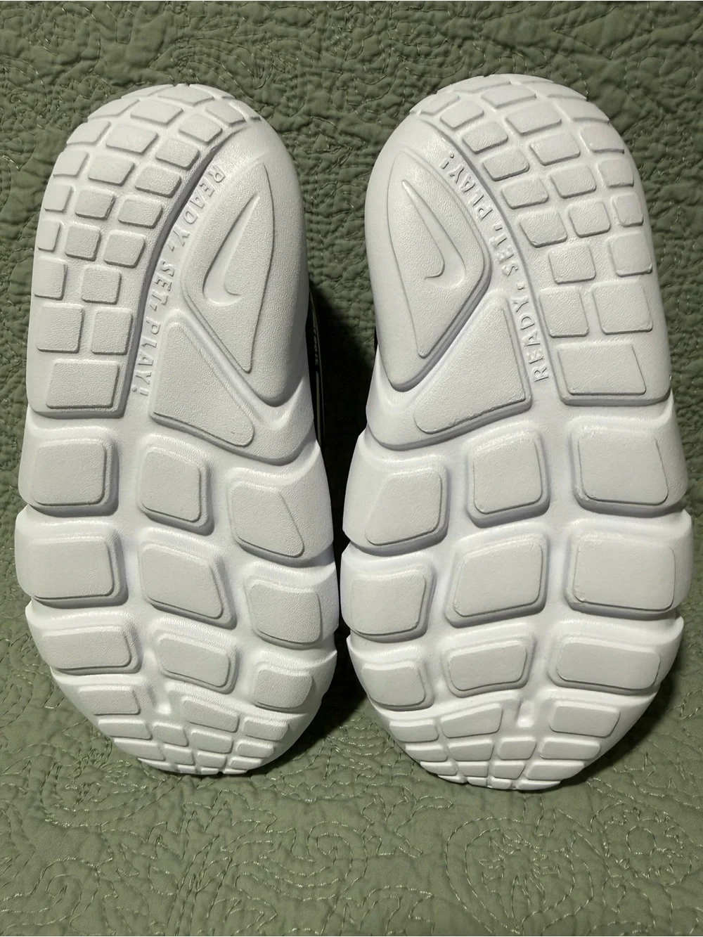Nike Flex Runner 2 Size 10c Black and White